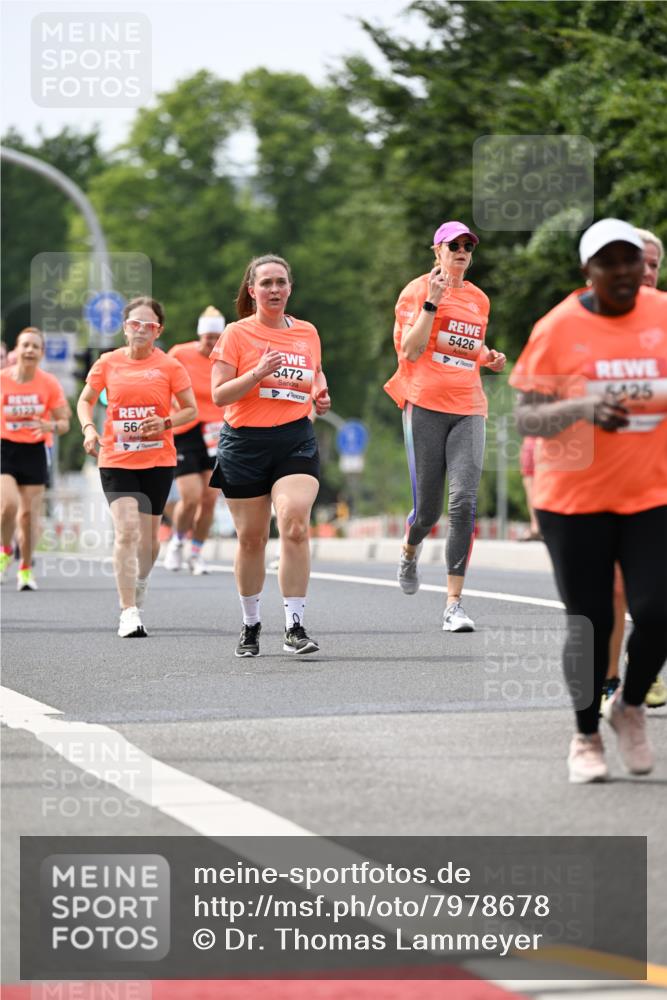 15.06.2025 - REWE Women's Run Dr. Thomas Lammeyer http://msf.ph/oto/7978678 15.06.2025 10:43:57 Laufen 5122, 56, 5472, 5426, 6425 meine-sportfotos.de