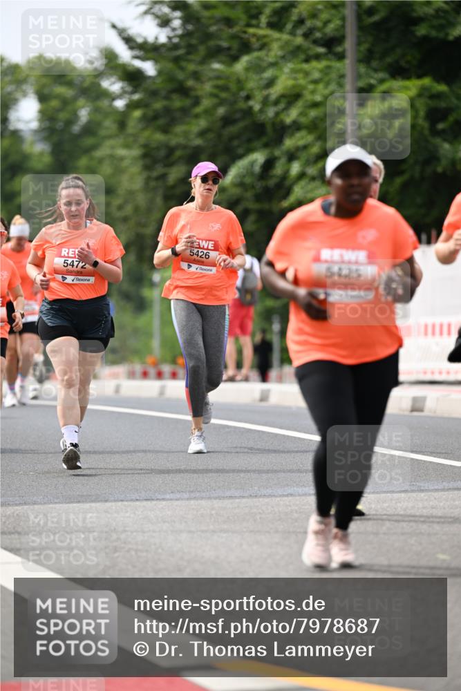 15.06.2025 - REWE Women's Run Dr. Thomas Lammeyer http://msf.ph/oto/7978687 15.06.2025 10:43:57 Laufen 5472, 5426, 5425 meine-sportfotos.de