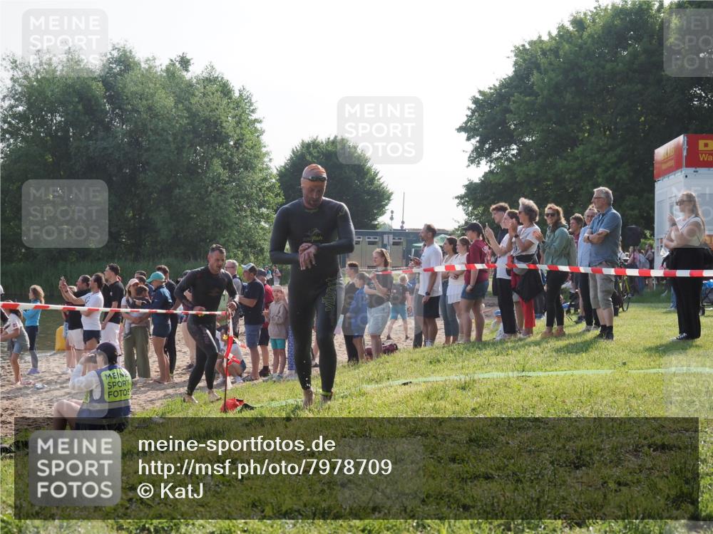15.06.2025 - 27. Vierlanden-Triathlon KatJ http://msf.ph/oto/7978709 15.06.2025 08:41:10 Schwimmen 99, 109, 114, 129, 138, 147, 176 meine-sportfotos.de