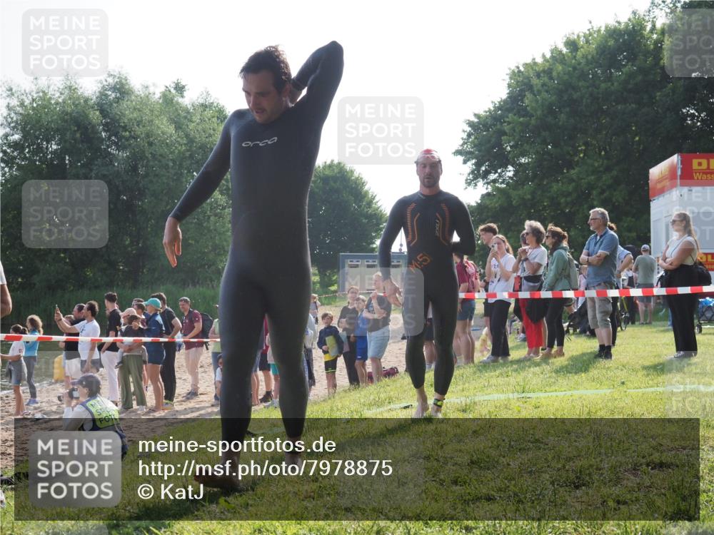 15.06.2025 - 27. Vierlanden-Triathlon KatJ http://msf.ph/oto/7978875 15.06.2025 08:41:23 Schwimmen 22, 109, 111, 138, 176 meine-sportfotos.de