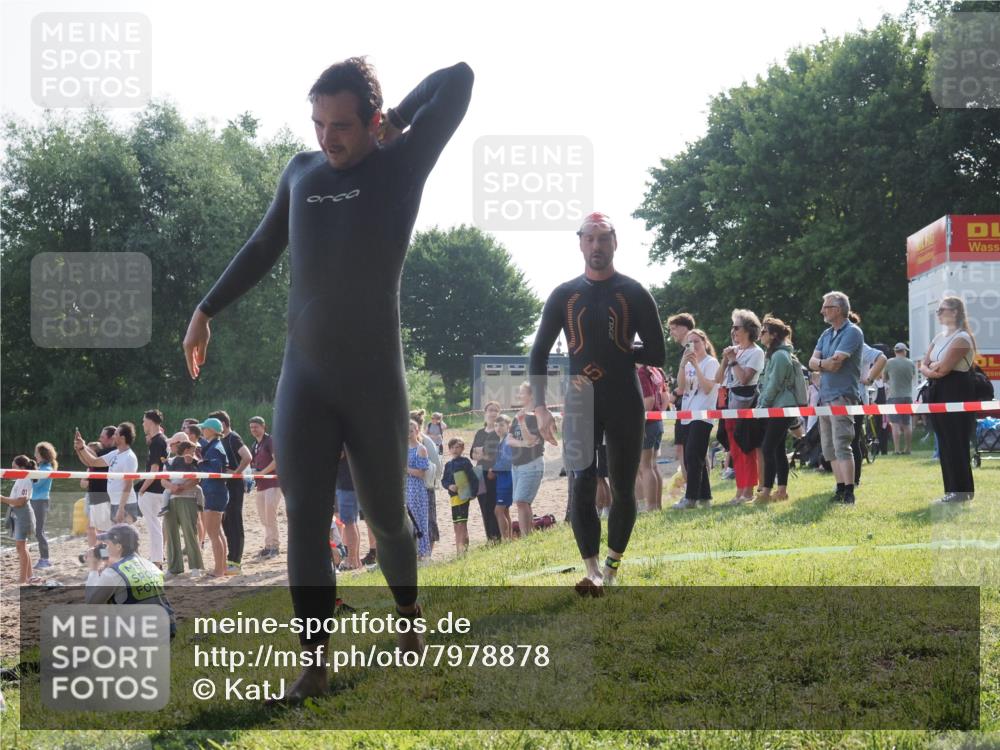 15.06.2025 - 27. Vierlanden-Triathlon KatJ http://msf.ph/oto/7978878 15.06.2025 08:41:23 Schwimmen 22, 109, 111, 138, 176 meine-sportfotos.de