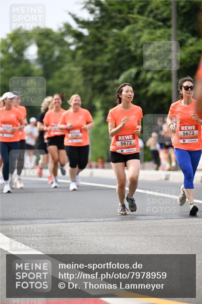 15.06.2025 - REWE Women's Run Dr. Thomas Lammeyer http://msf.ph/oto/7978959 15.06.2025 10:44:13 Laufen 5672, 5673 meine-sportfotos.de