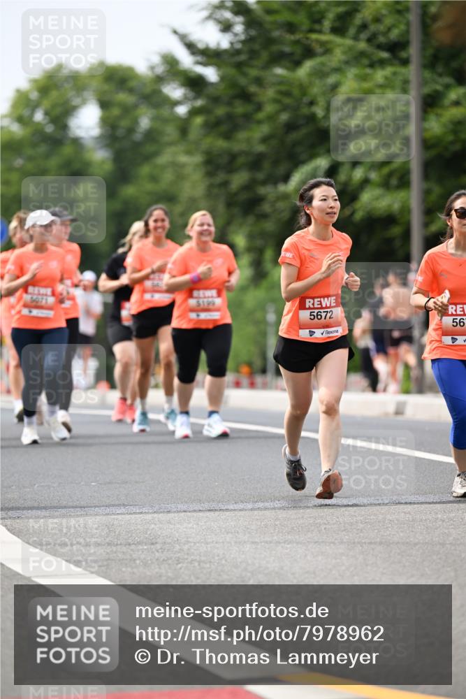 15.06.2025 - REWE Women's Run Dr. Thomas Lammeyer http://msf.ph/oto/7978962 15.06.2025 10:44:13 Laufen 6071, 5109, 5672 meine-sportfotos.de
