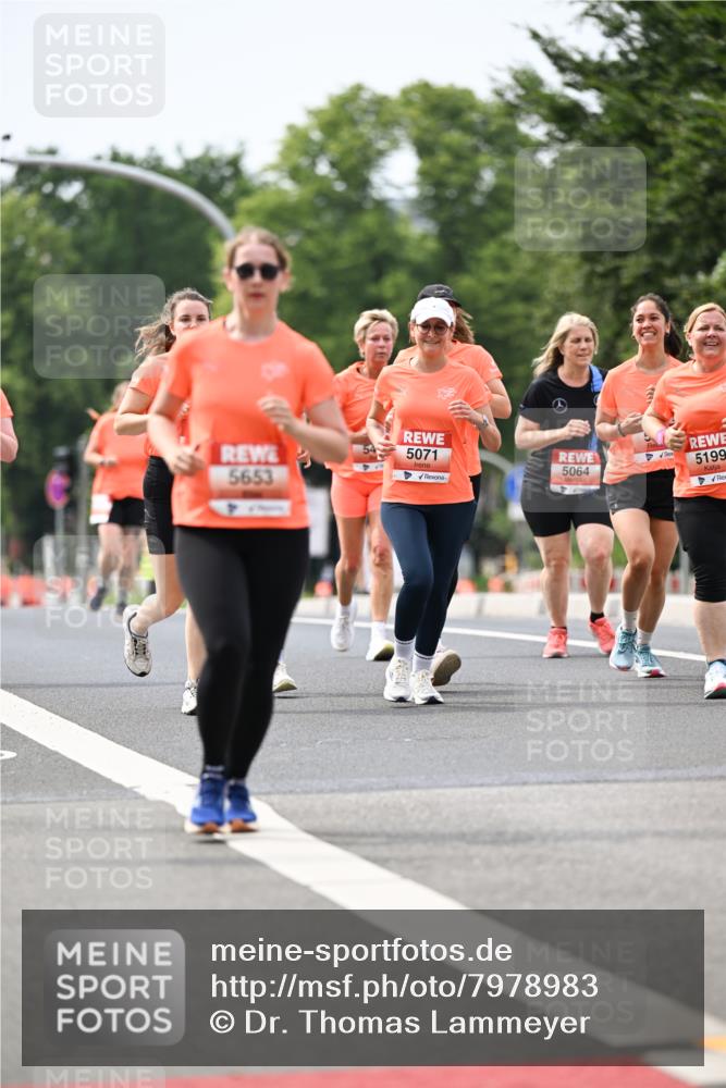 15.06.2025 - REWE Women's Run Dr. Thomas Lammeyer http://msf.ph/oto/7978983 15.06.2025 10:44:15 Laufen 5653, 5071, 5064, 5199 meine-sportfotos.de