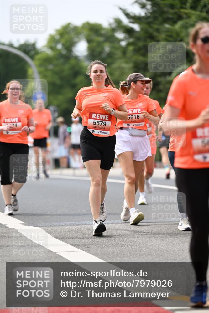 15.06.2025 - REWE Women's Run Dr. Thomas Lammeyer http://msf.ph/oto/7979026 15.06.2025 10:44:17 Laufen 5616, 5579, 4 meine-sportfotos.de