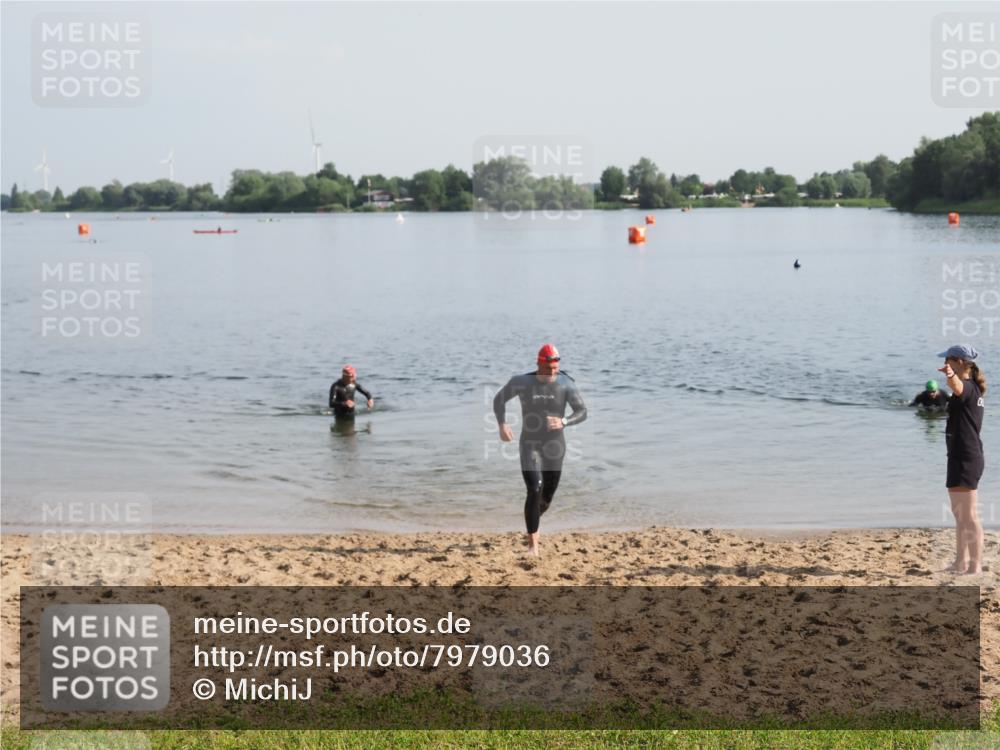 21.06.2025 - 27. Vierlanden-Triathlon MichiJ http://msf.ph/oto/7979036 15.06.2026 08:53:11 Schwimmen 133 meine-sportfotos.de