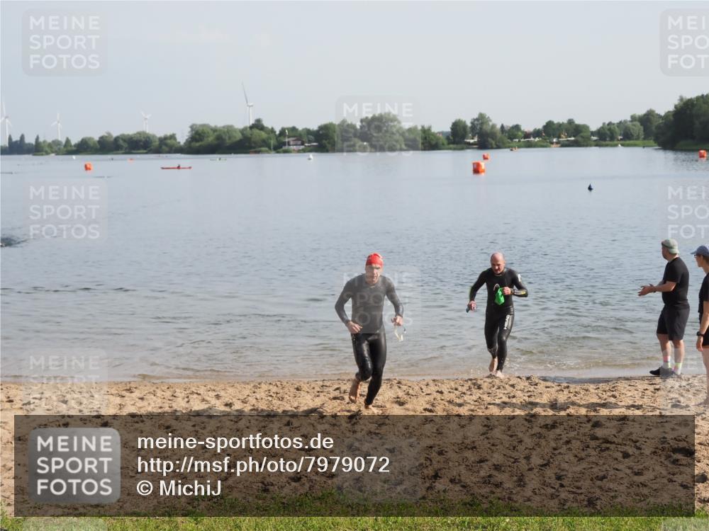 21.06.2025 - 27. Vierlanden-Triathlon MichiJ http://msf.ph/oto/7979072 15.06.2026 08:53:20 Schwimmen 133, 162, 169 meine-sportfotos.de