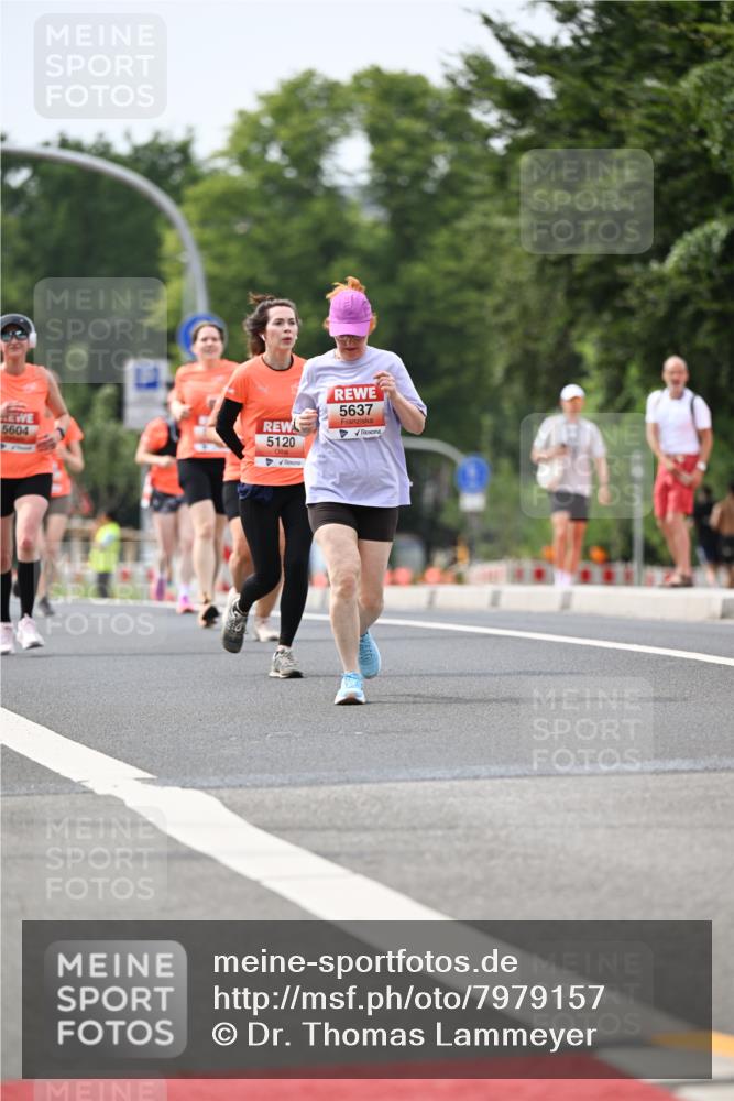 15.06.2025 - REWE Women's Run Dr. Thomas Lammeyer http://msf.ph/oto/7979157 15.06.2025 10:44:24 Laufen 5604, 5120, 5637 meine-sportfotos.de