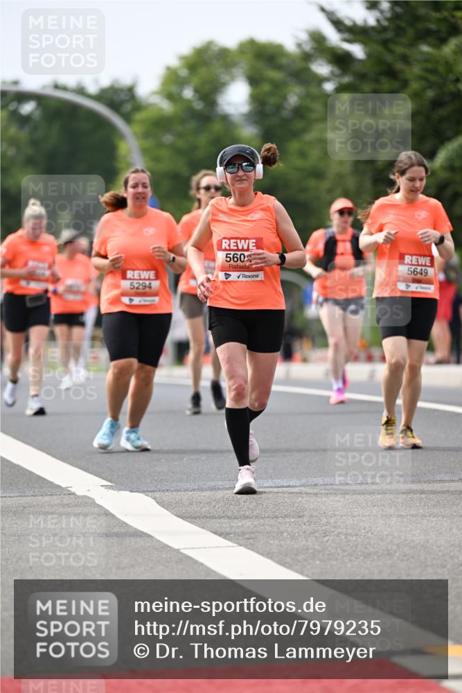 15.06.2025 - REWE Women's Run Dr. Thomas Lammeyer http://msf.ph/oto/7979235 15.06.2025 10:44:29 Laufen 5294, 560, 5649 meine-sportfotos.de