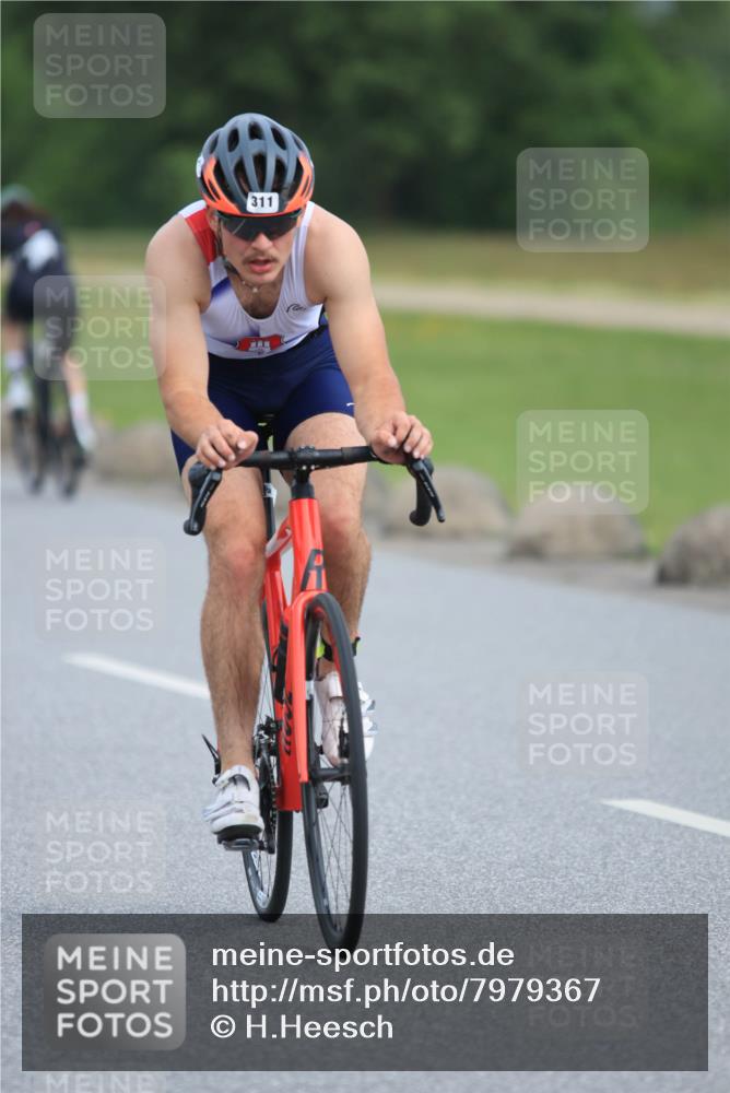 15.06.2025 - 27. Vierlanden-Triathlon H.Heesch http://msf.ph/oto/7979367 15.06.2025 10:32:16 Radfahren 311, 478 meine-sportfotos.de