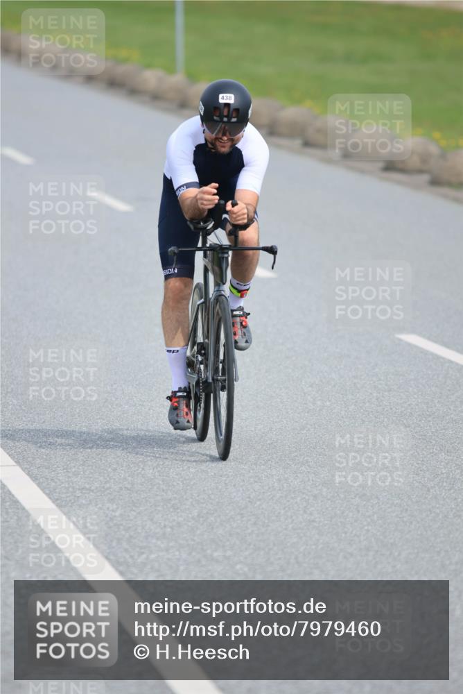 15.06.2025 - 27. Vierlanden-Triathlon H.Heesch http://msf.ph/oto/7979460 15.06.2025 10:33:21 Radfahren 59, 67, 100, 176, 326, 329, 438 meine-sportfotos.de