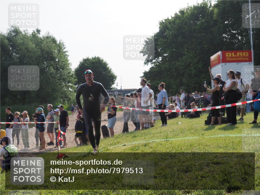 15.06.2025 - 27. Vierlanden-Triathlon KatJ http://msf.ph/oto/7979513 15.06.2025 08:43:29 Schwimmen 11, 65, 74, 102, 148 meine-sportfotos.de