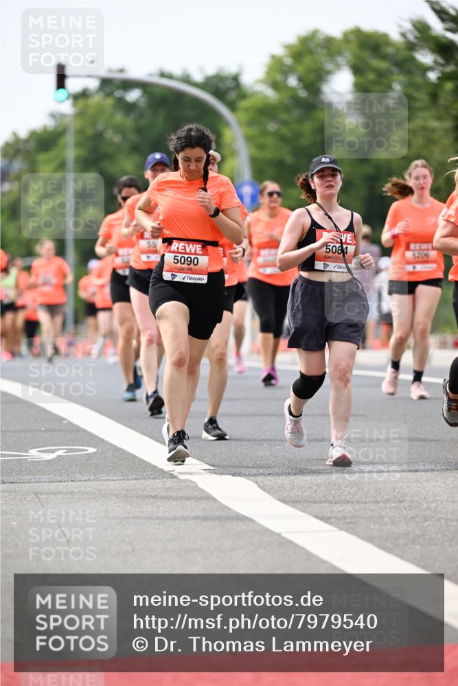 15.06.2025 - REWE Women's Run Dr. Thomas Lammeyer http://msf.ph/oto/7979540 15.06.2025 10:44:43 Laufen 5090, 5084 meine-sportfotos.de