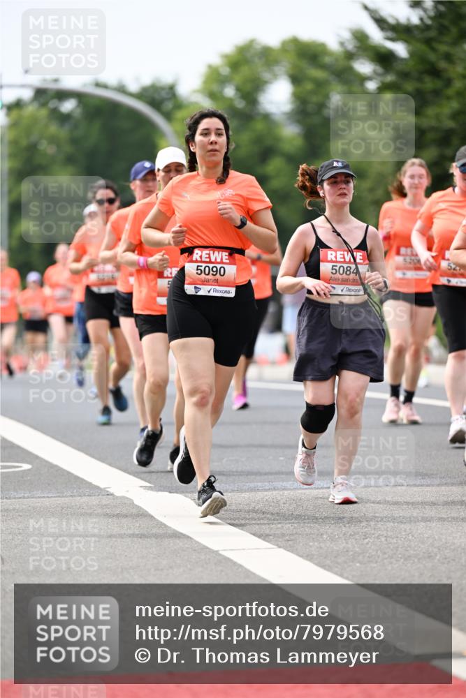 15.06.2025 - REWE Women's Run Dr. Thomas Lammeyer http://msf.ph/oto/7979568 15.06.2025 10:44:44 Laufen 5090, 5084, 5206, 521 meine-sportfotos.de