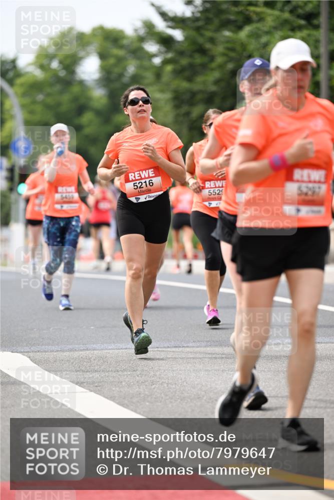 15.06.2025 - REWE Women's Run Dr. Thomas Lammeyer http://msf.ph/oto/7979647 15.06.2025 10:44:47 Laufen 5459, 5216, 5529, 5297 meine-sportfotos.de
