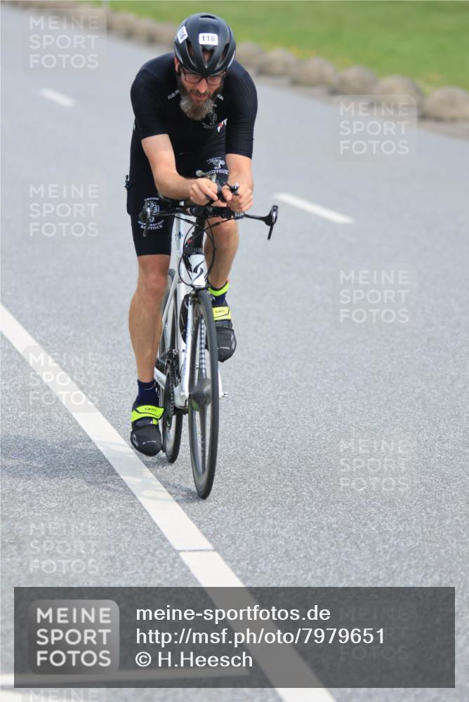 15.06.2025 - 27. Vierlanden-Triathlon H.Heesch http://msf.ph/oto/7979651 15.06.2025 10:34:48 Radfahren 116 meine-sportfotos.de