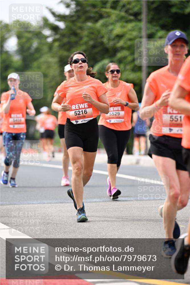 15.06.2025 - REWE Women's Run Dr. Thomas Lammeyer http://msf.ph/oto/7979673 15.06.2025 10:44:48 Laufen 5216, 5529, 551 meine-sportfotos.de