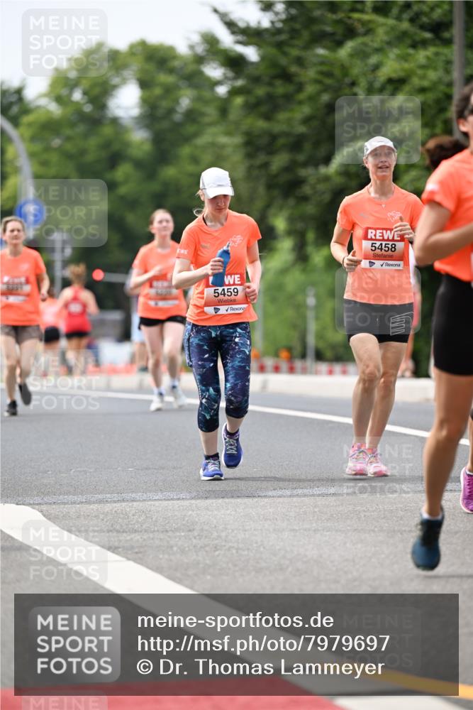15.06.2025 - REWE Women's Run Dr. Thomas Lammeyer http://msf.ph/oto/7979697 15.06.2025 10:44:49 Laufen 5459, 5458 meine-sportfotos.de