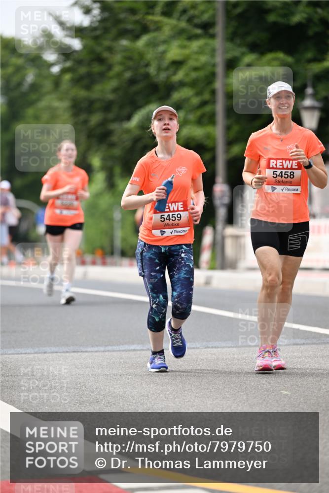 15.06.2025 - REWE Women's Run Dr. Thomas Lammeyer http://msf.ph/oto/7979750 15.06.2025 10:44:51 Laufen 5459, 5458 meine-sportfotos.de