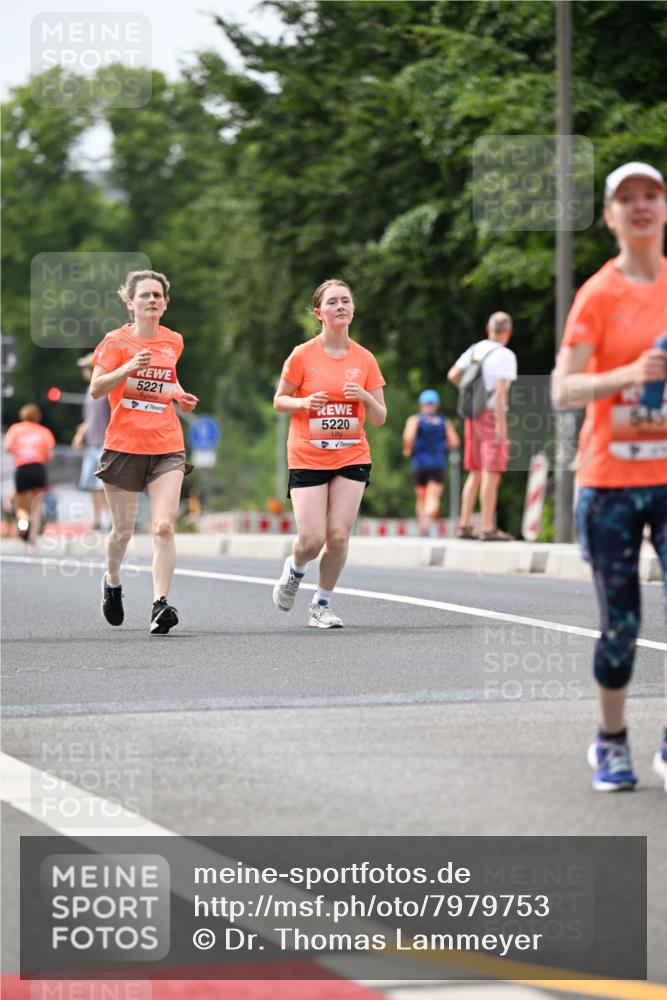 15.06.2025 - REWE Women's Run Dr. Thomas Lammeyer http://msf.ph/oto/7979753 15.06.2025 10:44:51 Laufen 5221, 5220, 649 meine-sportfotos.de