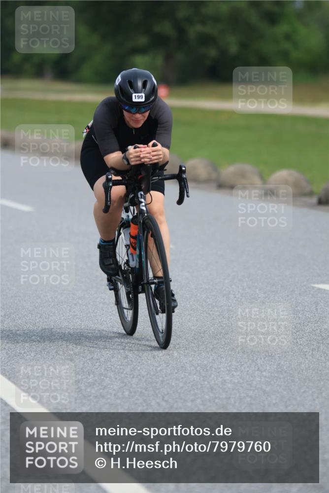 15.06.2025 - 27. Vierlanden-Triathlon H.Heesch http://msf.ph/oto/7979760 15.06.2025 10:35:46 Radfahren 21, 134, 199 meine-sportfotos.de