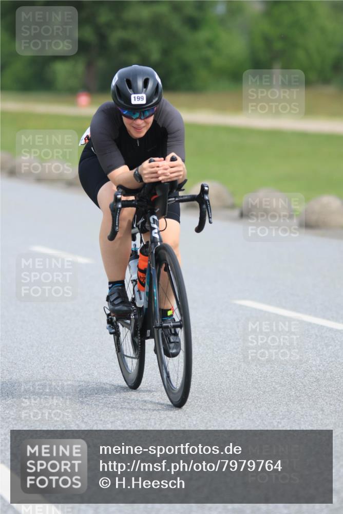 15.06.2025 - 27. Vierlanden-Triathlon H.Heesch http://msf.ph/oto/7979764 15.06.2025 10:35:46 Radfahren 21, 134, 199 meine-sportfotos.de