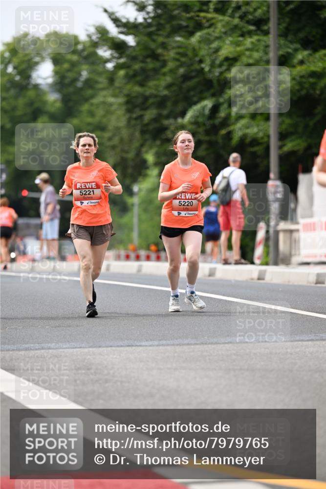 15.06.2025 - REWE Women's Run Dr. Thomas Lammeyer http://msf.ph/oto/7979765 15.06.2025 10:44:52 Laufen 5221, 5220 meine-sportfotos.de