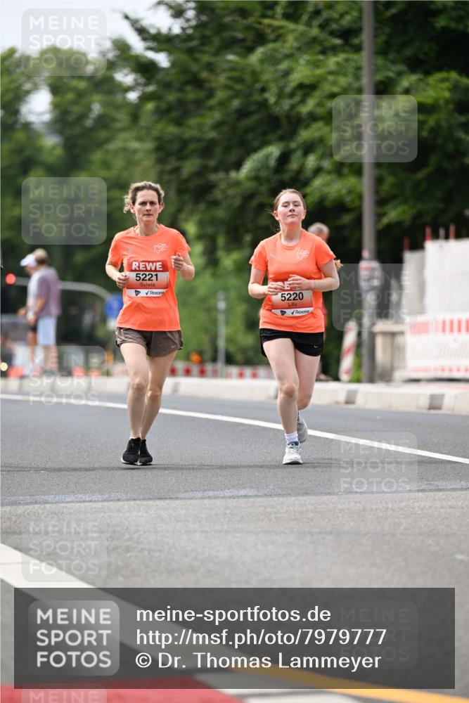 15.06.2025 - REWE Women's Run Dr. Thomas Lammeyer http://msf.ph/oto/7979777 15.06.2025 10:44:52 Laufen 5221, 5220 meine-sportfotos.de