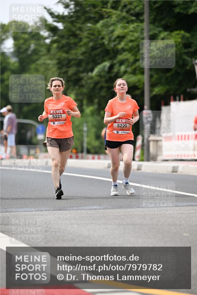 15.06.2025 - REWE Women's Run Dr. Thomas Lammeyer http://msf.ph/oto/7979782 15.06.2025 10:44:53 Laufen 5220 meine-sportfotos.de