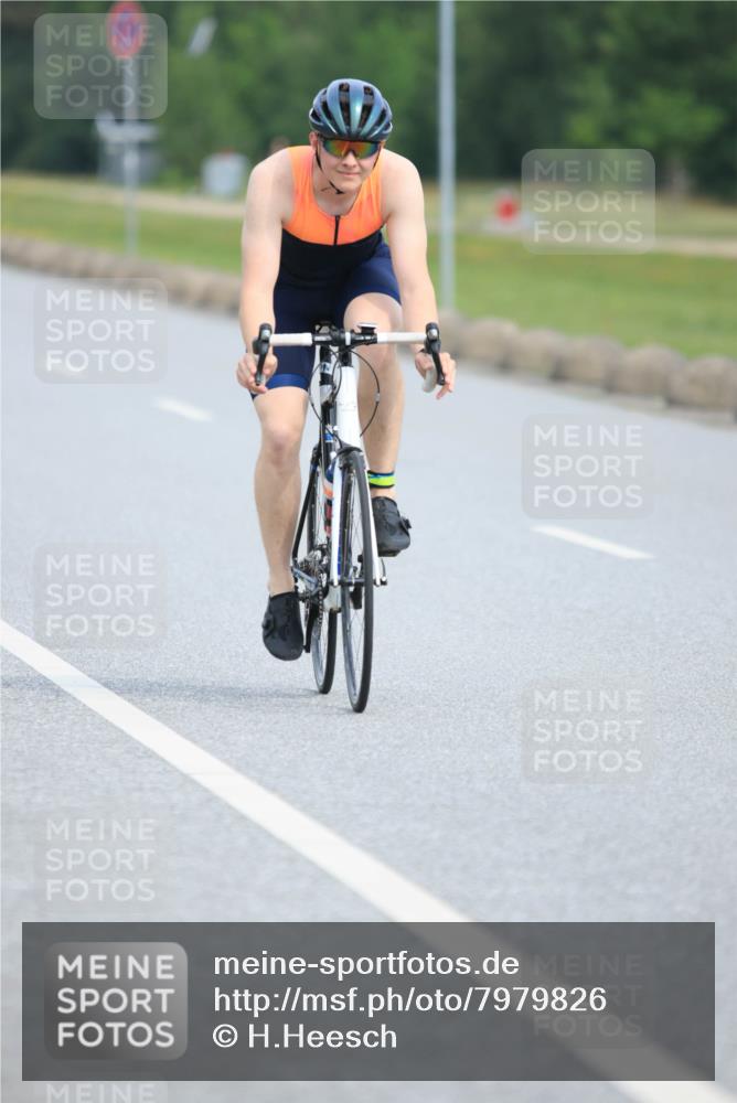 15.06.2025 - 27. Vierlanden-Triathlon H.Heesch http://msf.ph/oto/7979826 15.06.2025 10:36:18 Radfahren 254, 285, 312, 531 meine-sportfotos.de