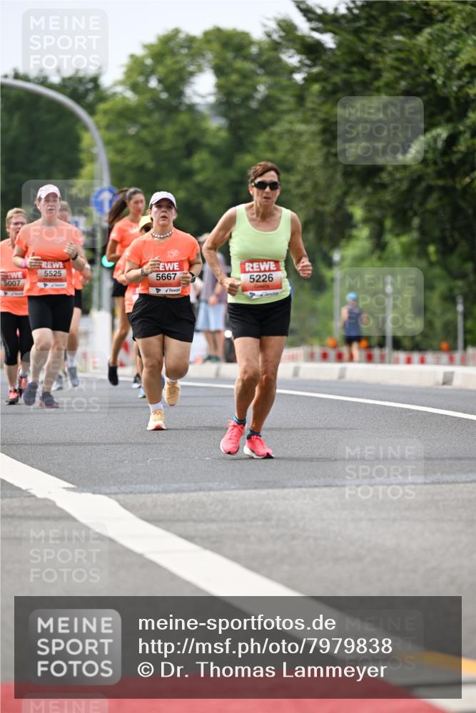15.06.2025 - REWE Women's Run Dr. Thomas Lammeyer http://msf.ph/oto/7979838 15.06.2025 10:44:57 Laufen 5525, 5667, 5226 meine-sportfotos.de