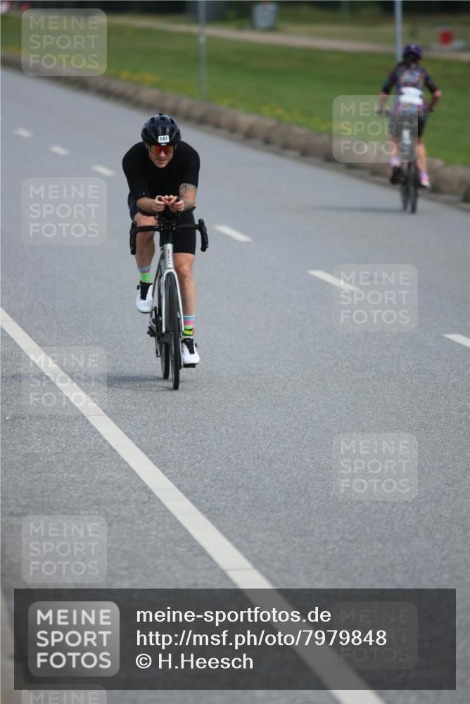 15.06.2025 - 27. Vierlanden-Triathlon H.Heesch http://msf.ph/oto/7979848 15.06.2025 10:36:34 Radfahren 5, 102, 147, 276 meine-sportfotos.de