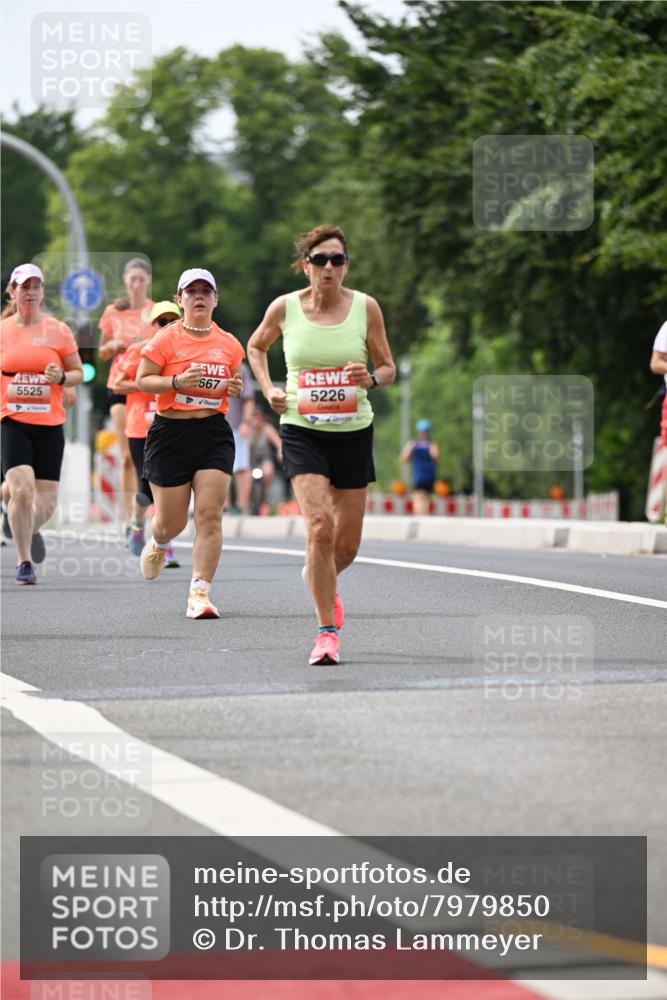 15.06.2025 - REWE Women's Run Dr. Thomas Lammeyer http://msf.ph/oto/7979850 15.06.2025 10:44:57 Laufen 667, 5525, 5226 meine-sportfotos.de
