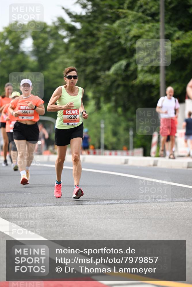 15.06.2025 - REWE Women's Run Dr. Thomas Lammeyer http://msf.ph/oto/7979857 15.06.2025 10:44:57 Laufen 5667, 5226 meine-sportfotos.de