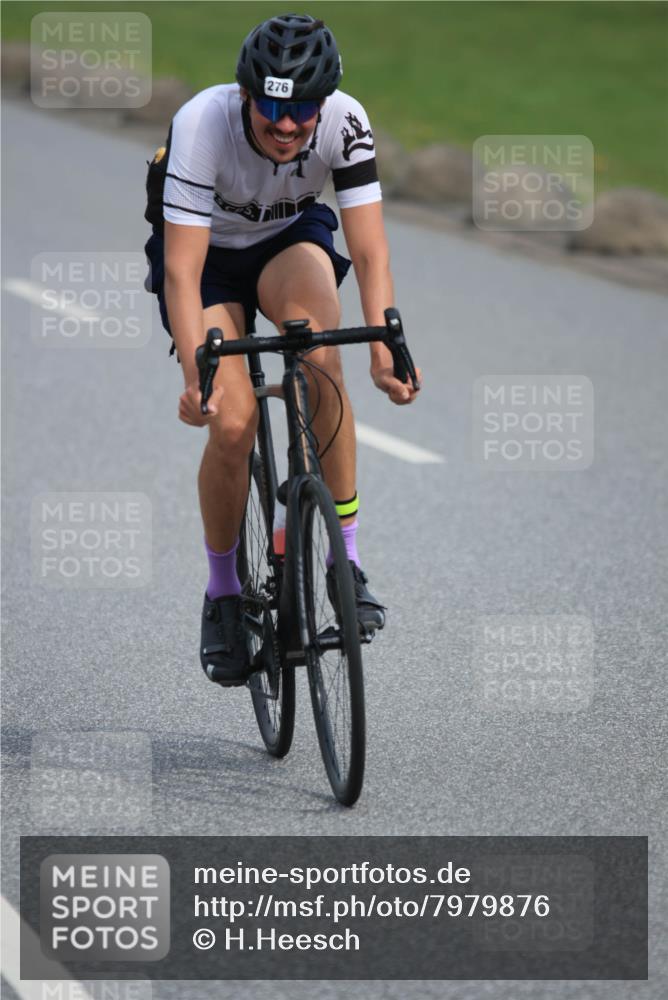 15.06.2025 - 27. Vierlanden-Triathlon H.Heesch http://msf.ph/oto/7979876 15.06.2025 10:36:40 Radfahren 102, 147, 276, 283 meine-sportfotos.de