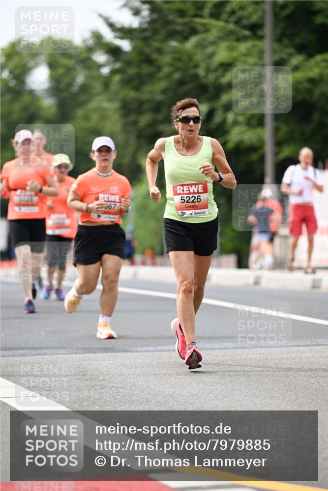 15.06.2025 - REWE Women's Run Dr. Thomas Lammeyer http://msf.ph/oto/7979885 15.06.2025 10:44:58 Laufen 367, 5226 meine-sportfotos.de