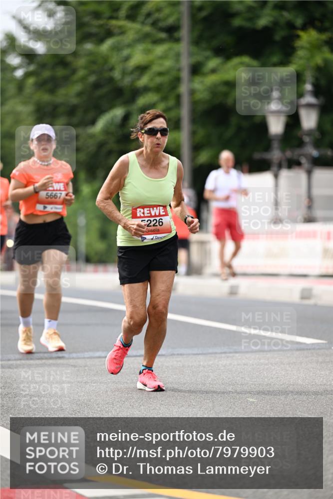 15.06.2025 - REWE Women's Run Dr. Thomas Lammeyer http://msf.ph/oto/7979903 15.06.2025 10:44:59 Laufen 56674, 226 meine-sportfotos.de