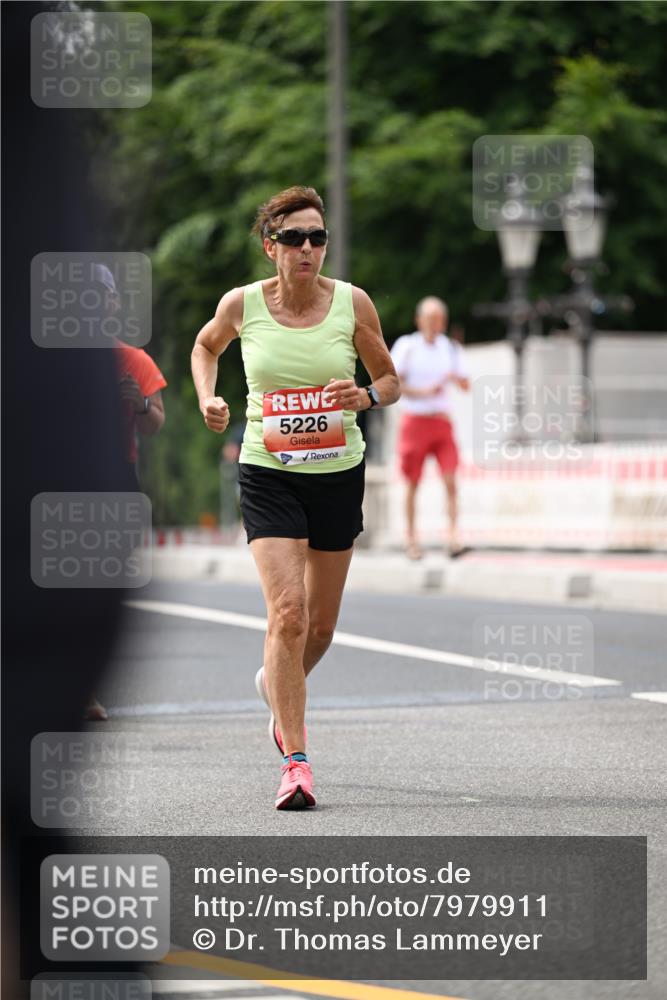 15.06.2025 - REWE Women's Run Dr. Thomas Lammeyer http://msf.ph/oto/7979911 15.06.2025 10:44:59 Laufen 5226 meine-sportfotos.de
