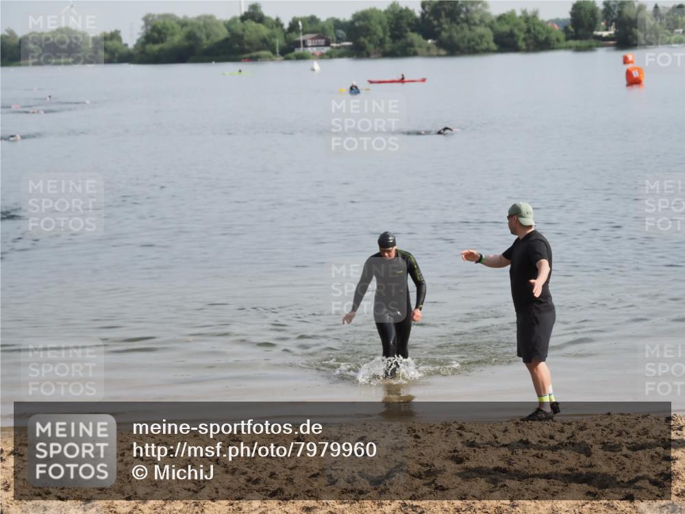 21.06.2025 - 27. Vierlanden-Triathlon MichiJ http://msf.ph/oto/7979960 15.06.2026 09:00:32 Schwimmen  meine-sportfotos.de