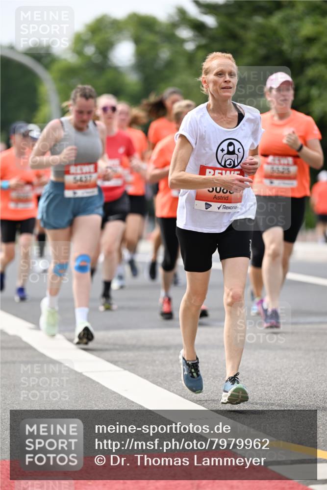 15.06.2025 - REWE Women's Run Dr. Thomas Lammeyer http://msf.ph/oto/7979962 15.06.2025 10:45:01 Laufen 5427 meine-sportfotos.de