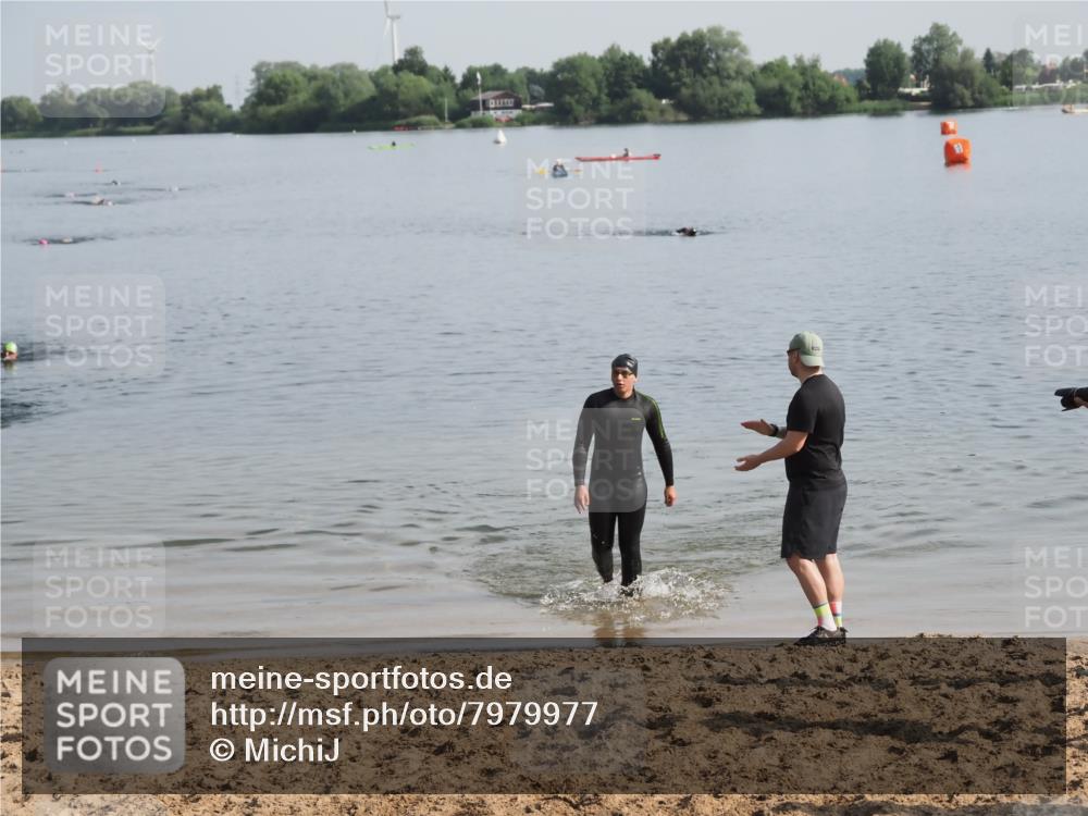 21.06.2025 - 27. Vierlanden-Triathlon MichiJ http://msf.ph/oto/7979977 15.06.2026 09:00:33 Schwimmen 58 meine-sportfotos.de