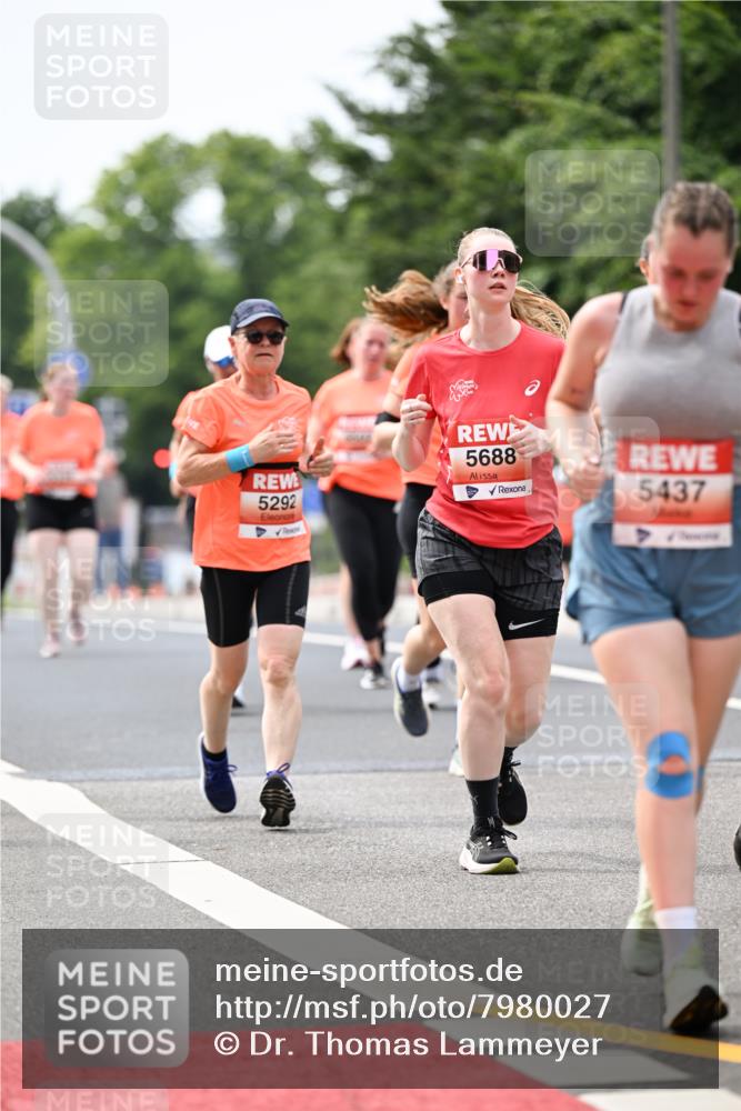 15.06.2025 - REWE Women's Run Dr. Thomas Lammeyer http://msf.ph/oto/7980027 15.06.2025 10:45:04 Laufen 5292, 5688, 5437 meine-sportfotos.de