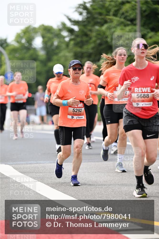15.06.2025 - REWE Women's Run Dr. Thomas Lammeyer http://msf.ph/oto/7980041 15.06.2025 10:45:05 Laufen 5292, 5688 meine-sportfotos.de