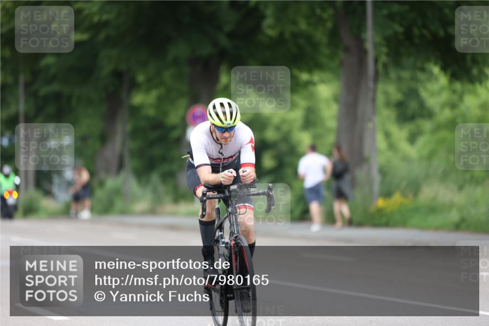 15.06.2025 - 7 Türme Triathlon Yannick Fuchs http://msf.ph/oto/7980165 15.06.2025 11:20:35 Radfahren 320 meine-sportfotos.de