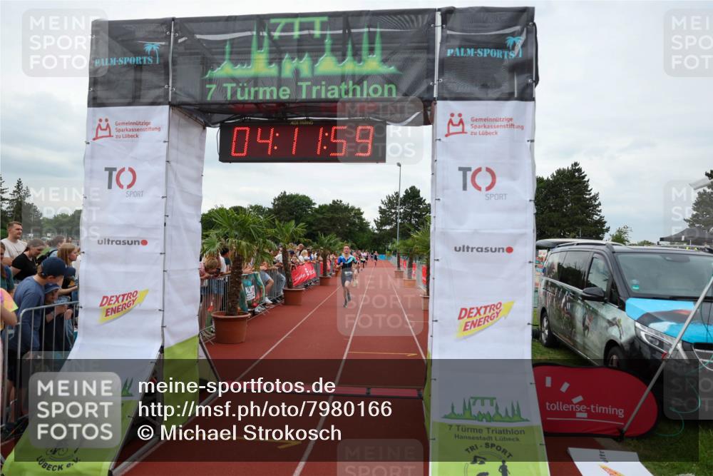 15.06.2025 - 7 Türme Triathlon Michael Strokosch http://msf.ph/oto/7980166 15.06.2025 14:11:59 Ziel 389, 537, 1056 meine-sportfotos.de