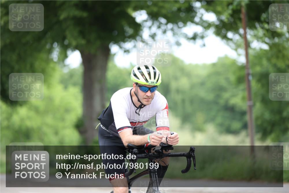 15.06.2025 - 7 Türme Triathlon Yannick Fuchs http://msf.ph/oto/7980199 15.06.2025 11:20:36 Radfahren 320 meine-sportfotos.de