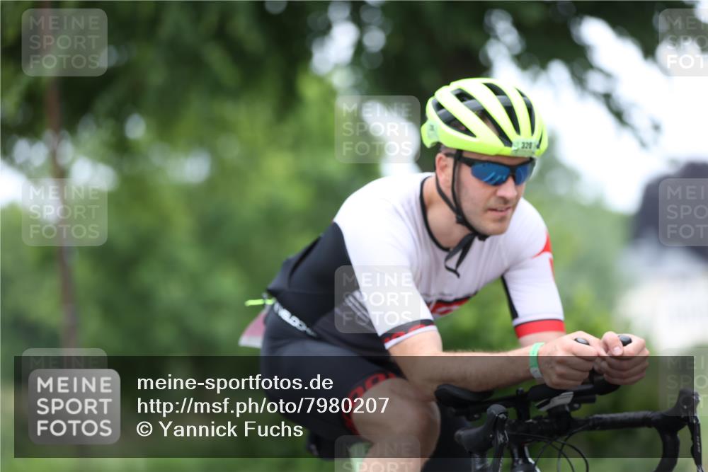 15.06.2025 - 7 Türme Triathlon Yannick Fuchs http://msf.ph/oto/7980207 15.06.2025 11:20:36 Radfahren 320 meine-sportfotos.de
