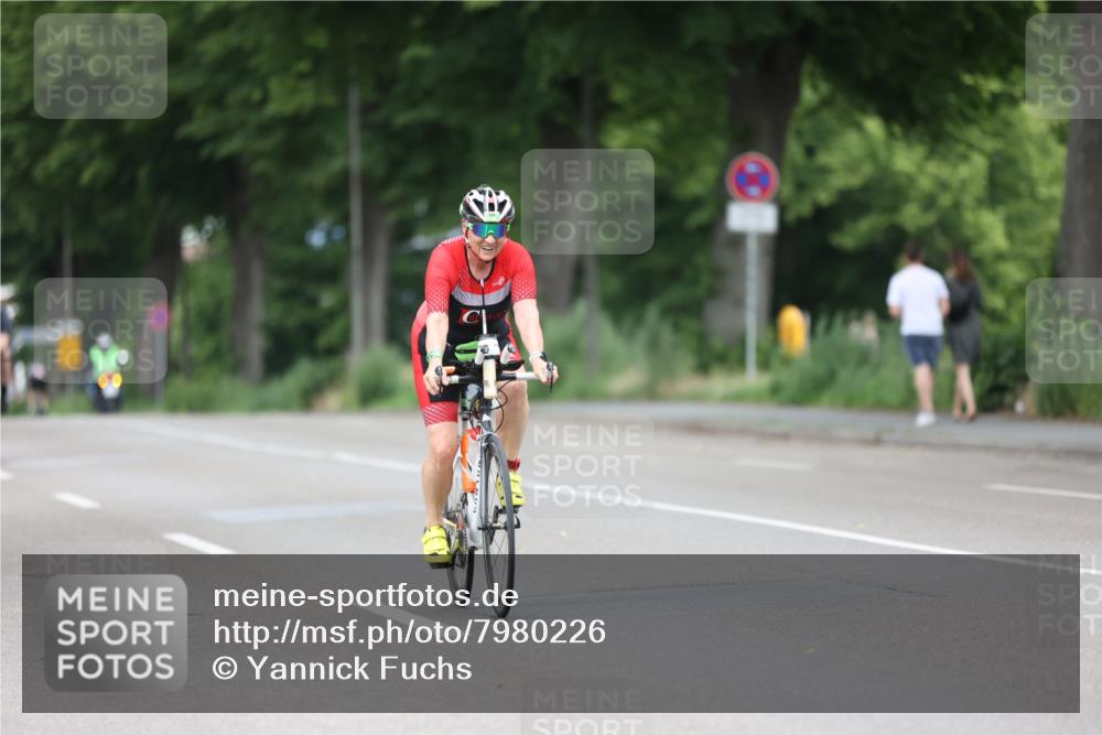 15.06.2025 - 7 Türme Triathlon Yannick Fuchs http://msf.ph/oto/7980226 15.06.2025 11:20:38 Radfahren 320 meine-sportfotos.de