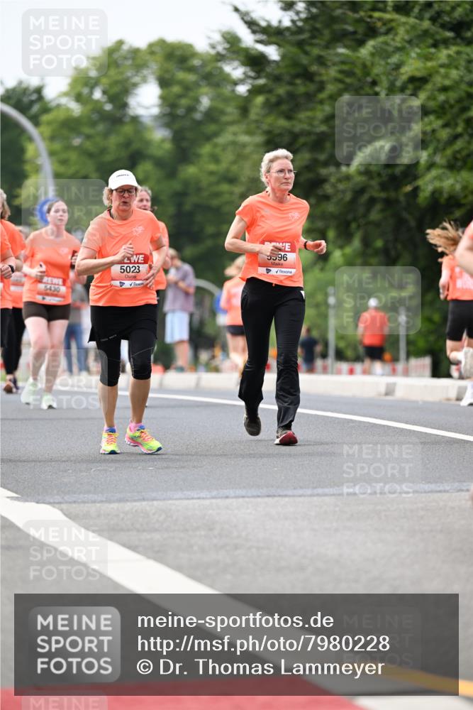 15.06.2025 - REWE Women's Run Dr. Thomas Lammeyer http://msf.ph/oto/7980228 15.06.2025 10:45:10 Laufen 5430, 5023, 5596 meine-sportfotos.de