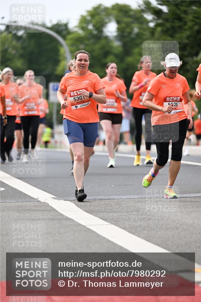 15.06.2025 - REWE Women's Run Dr. Thomas Lammeyer http://msf.ph/oto/7980292 15.06.2025 10:45:12 Laufen 530, 5023 meine-sportfotos.de